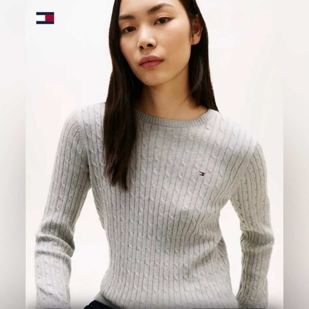 Tommy Hilfiger Women's Cable Knit Sweater NWOT